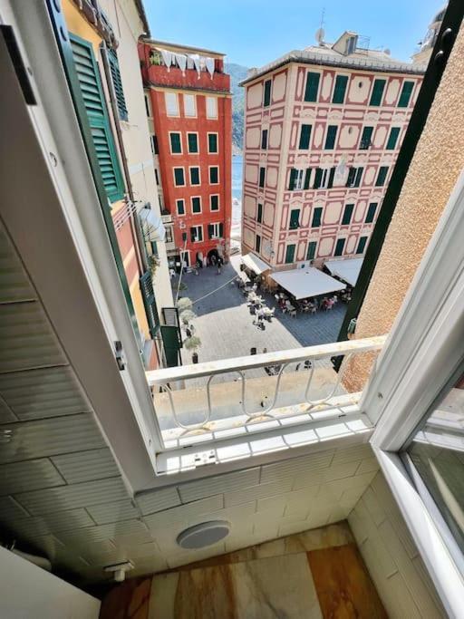 Attico Sul Porticciolo Antico Di Camogli Apartment Luaran gambar