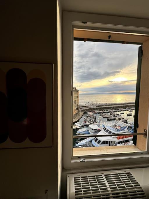 Attico Sul Porticciolo Antico Di Camogli Apartment Luaran gambar