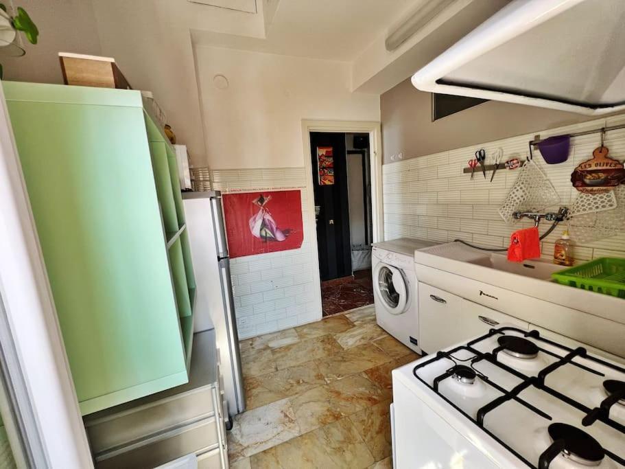 Attico Sul Porticciolo Antico Di Camogli Apartment Luaran gambar
